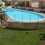 Junco Villa *